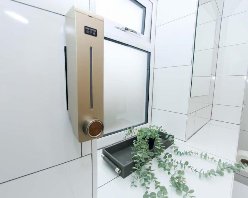 No12-Luxe Living Guest Apartment- 1 Bed-Garden-Private Parking-Wifi-Beach-City 스완지 외부 사진